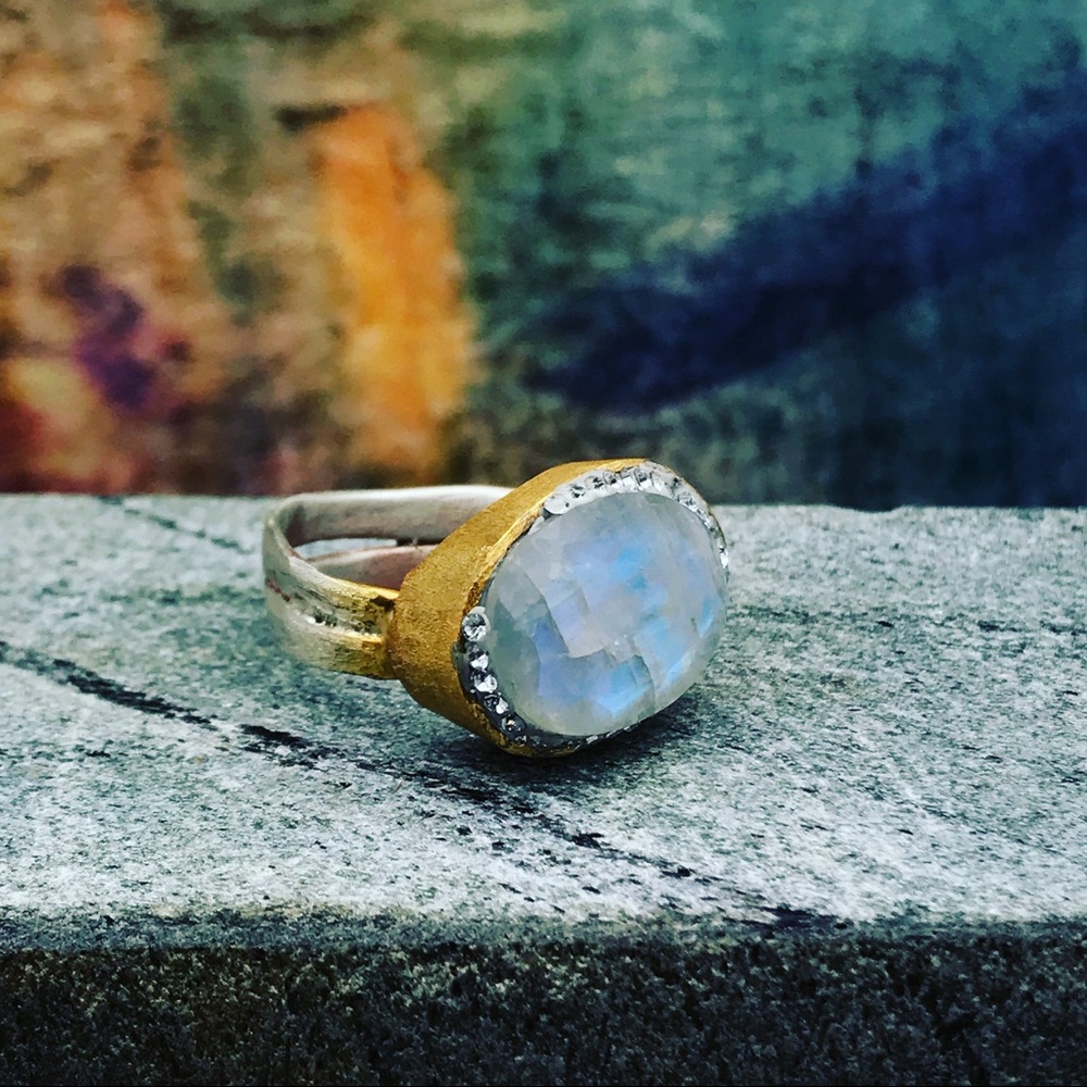 Handmade Moonstone Ring 24k gold & sterling silver - Picture 3 of 7